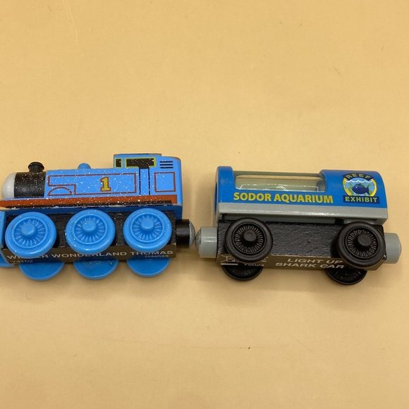 Thomas The Tank Engine - Wooden Railway Lot 7 - Wear To paint - Harold Aquarium - Picture 7 of 8